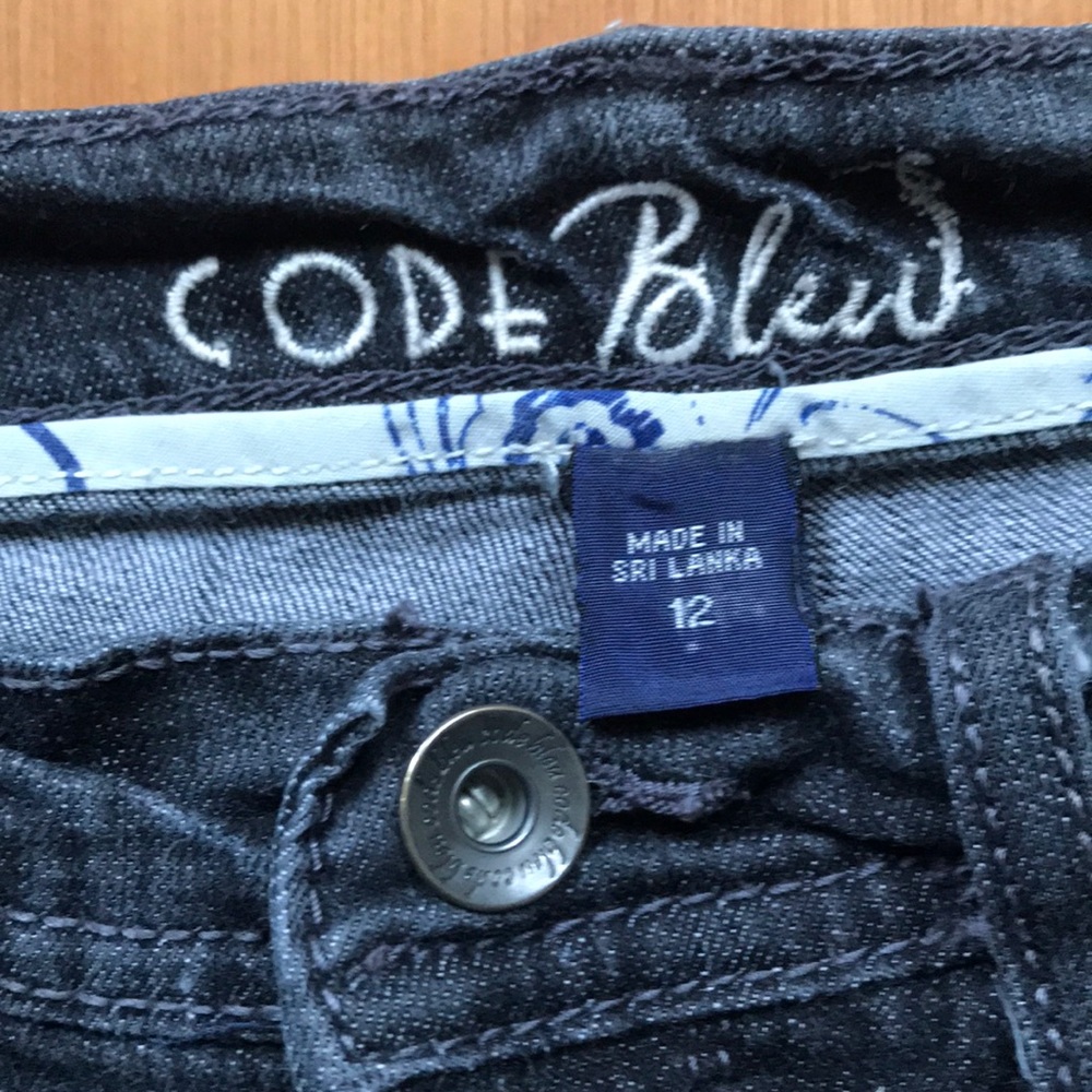 Jeans - Picture 2 of 3